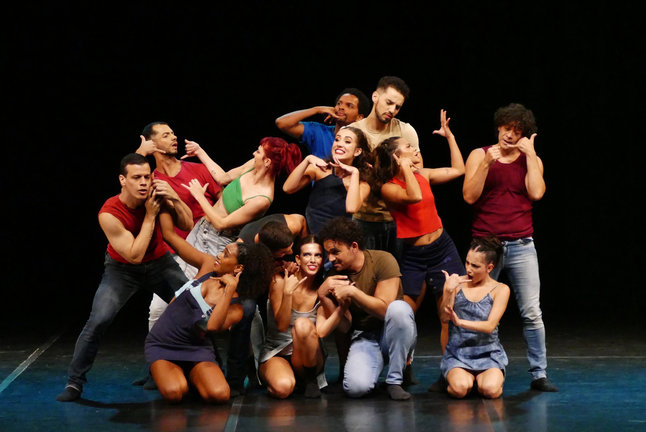 Apresentação de ballet e sessão de autógrafos e bate-papo com Marika Gidal